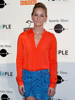 Kelly Overton